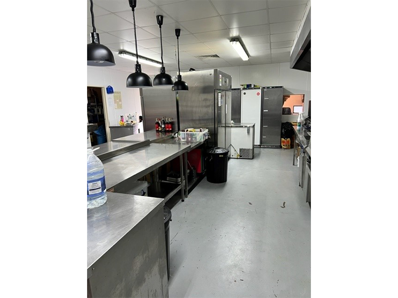 Restaurant/cafe for sale in Singer Way, Woburn Road Industrial Estate