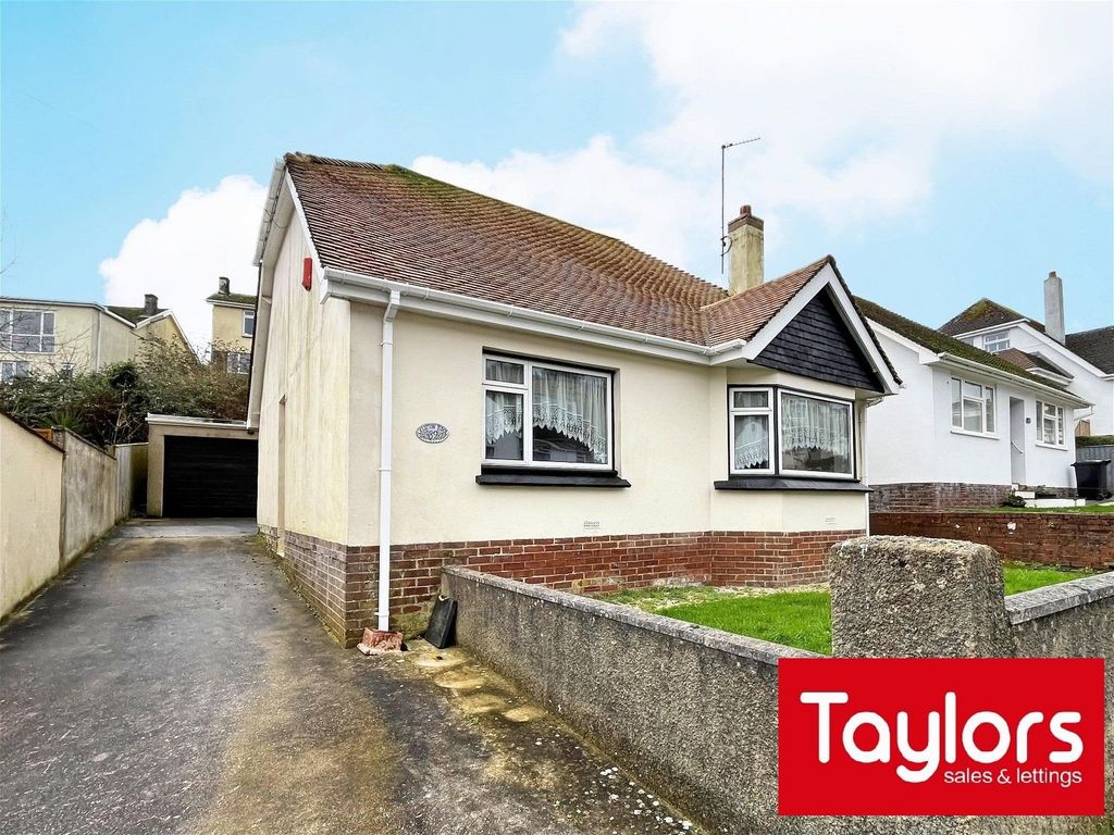 4 bed bungalow for sale in Clifton Road, Paignton TQ3, £280,000 Zoopla