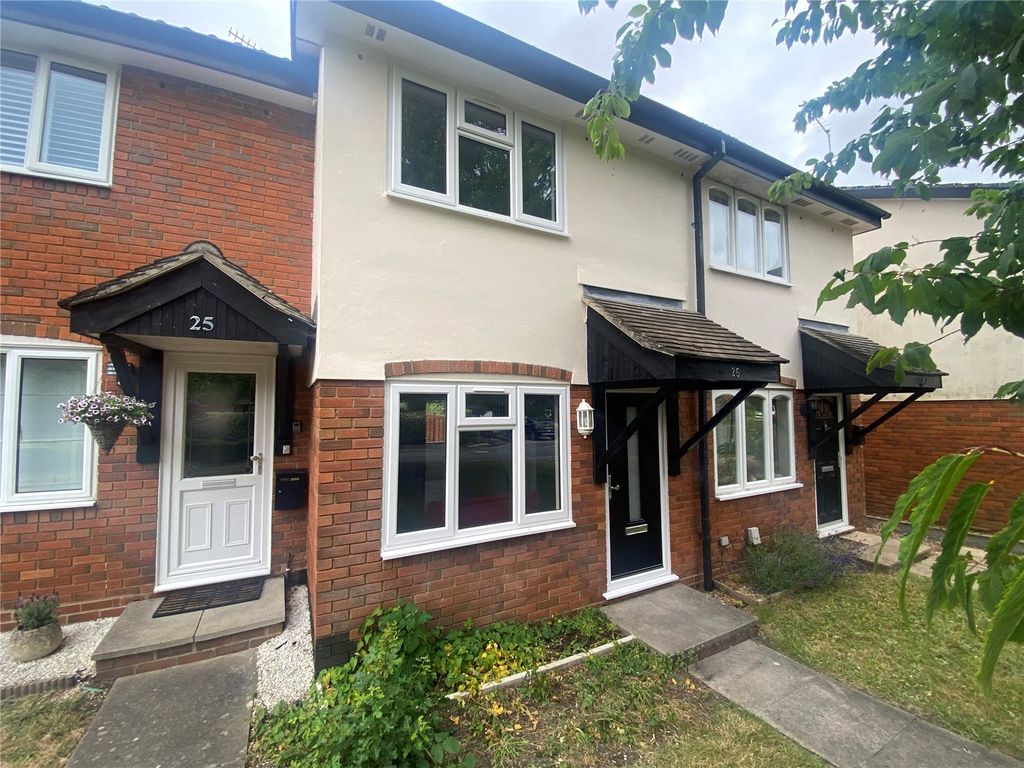 2 bed terraced house for sale in Kingfisher Close, Farnborough