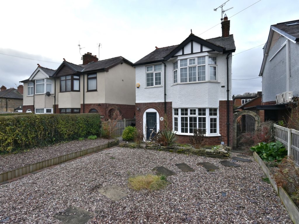 3 bed detached house for sale in Wrexham Road, Johnstown LL14, £200,000