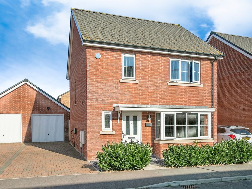 4 bed detached house for sale in The Circle, Great Blakenham, Ipswich