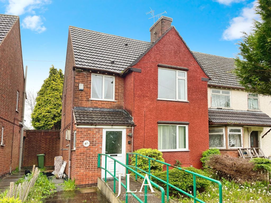 3 bed semidetached house to rent in Gooding Avenue, Leicester LE3, £