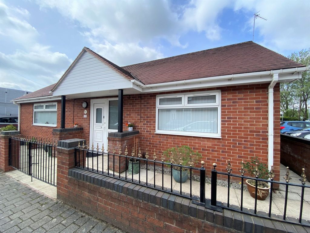 2 bed bungalow for sale in Palatine Street, Denton M34 Zoopla
