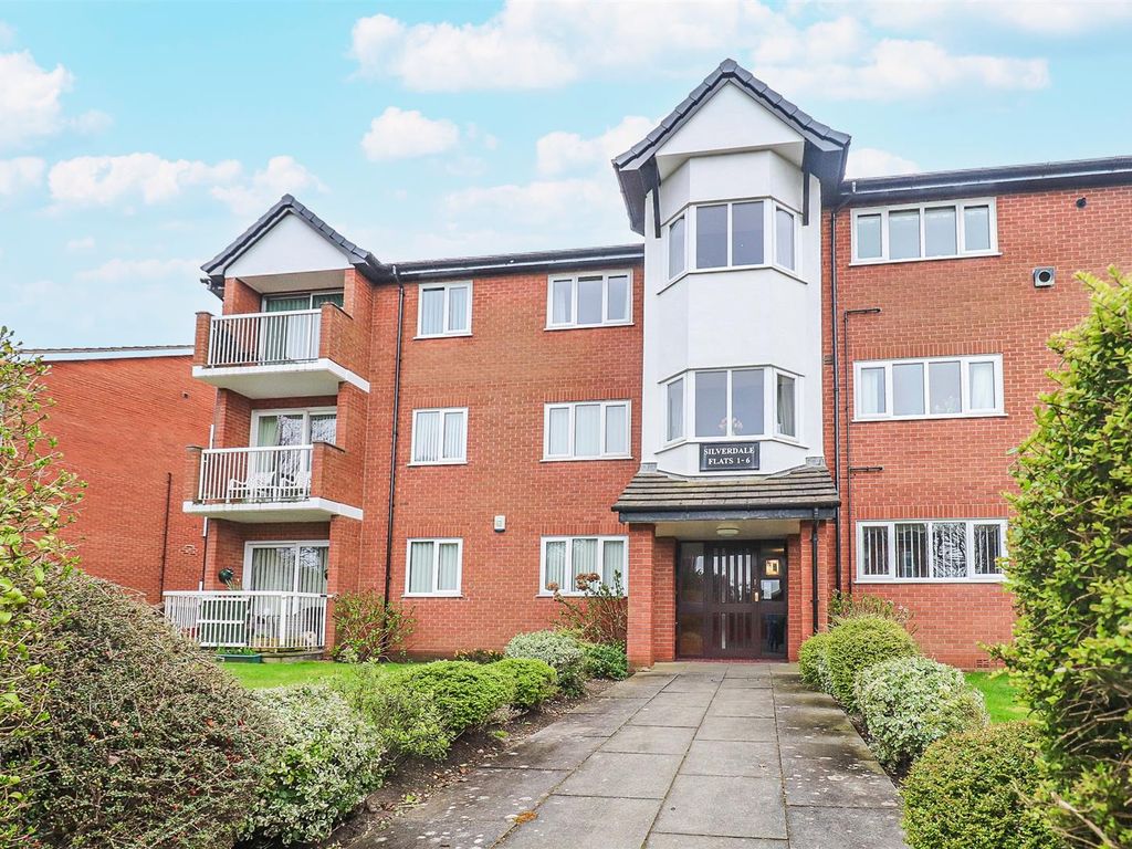 2 bed flat for sale in Lancaster Road, Birkdale, Southport PR8, £