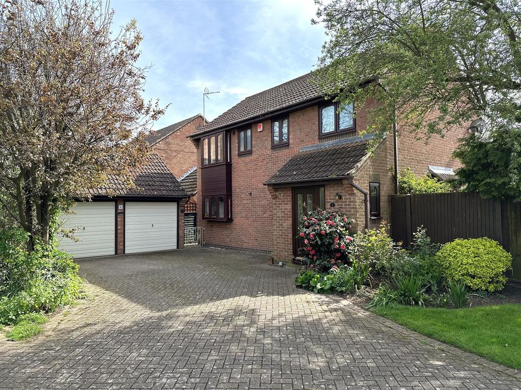 4 bed detached house for sale in Jackson Court, Farndon, Newark NG24, £