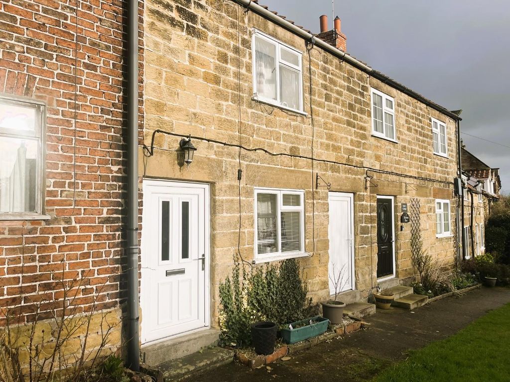 2 bed property to rent in Brittons Row, Borrowby, Thirsk YO7, £595 pcm