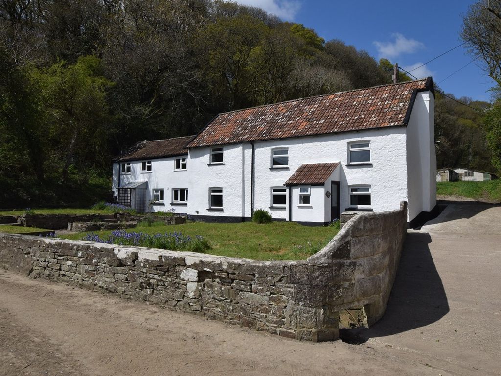 4 bed detached house for sale in Newton Tracey, Barnstaple EX31, £