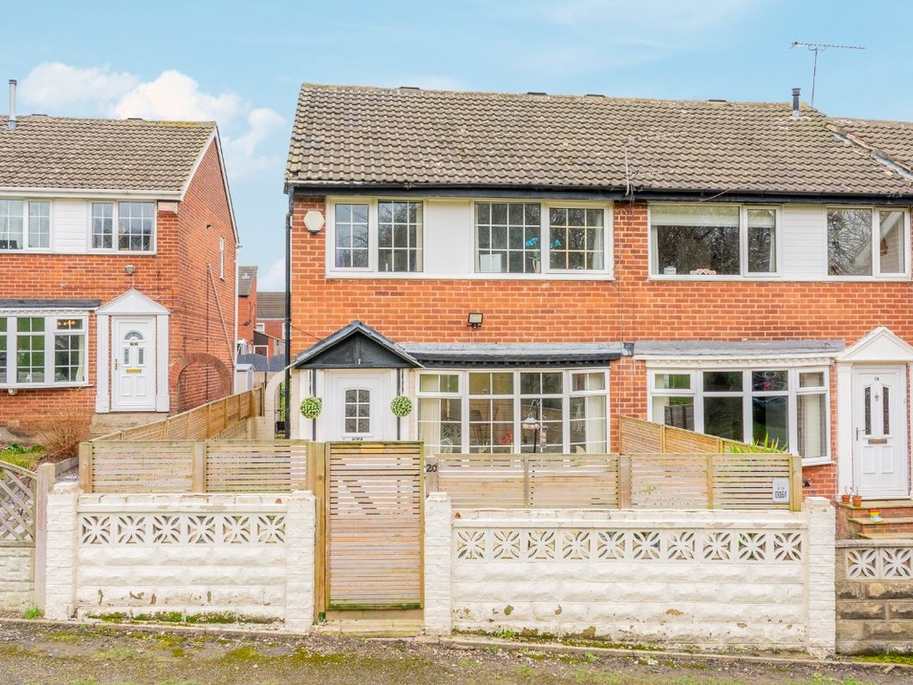 3 bed end terrace house for sale in Fawcett Lane, Lower Wortley, Leeds
