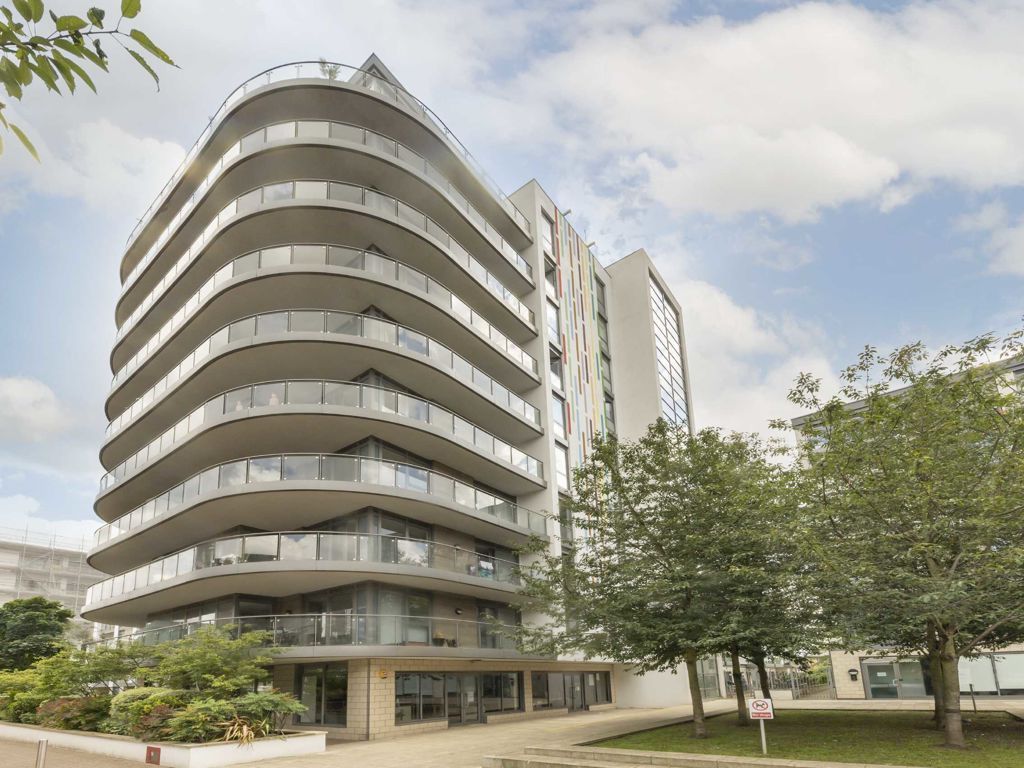 1 bed flat for sale in Ealing Road, Brentford TW8, £335,000 Zoopla