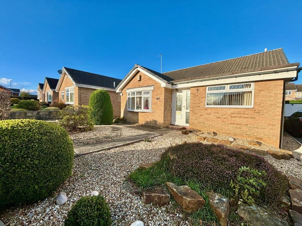 2 bed detached bungalow for sale in Smithy Carr Avenue, Chapeltown