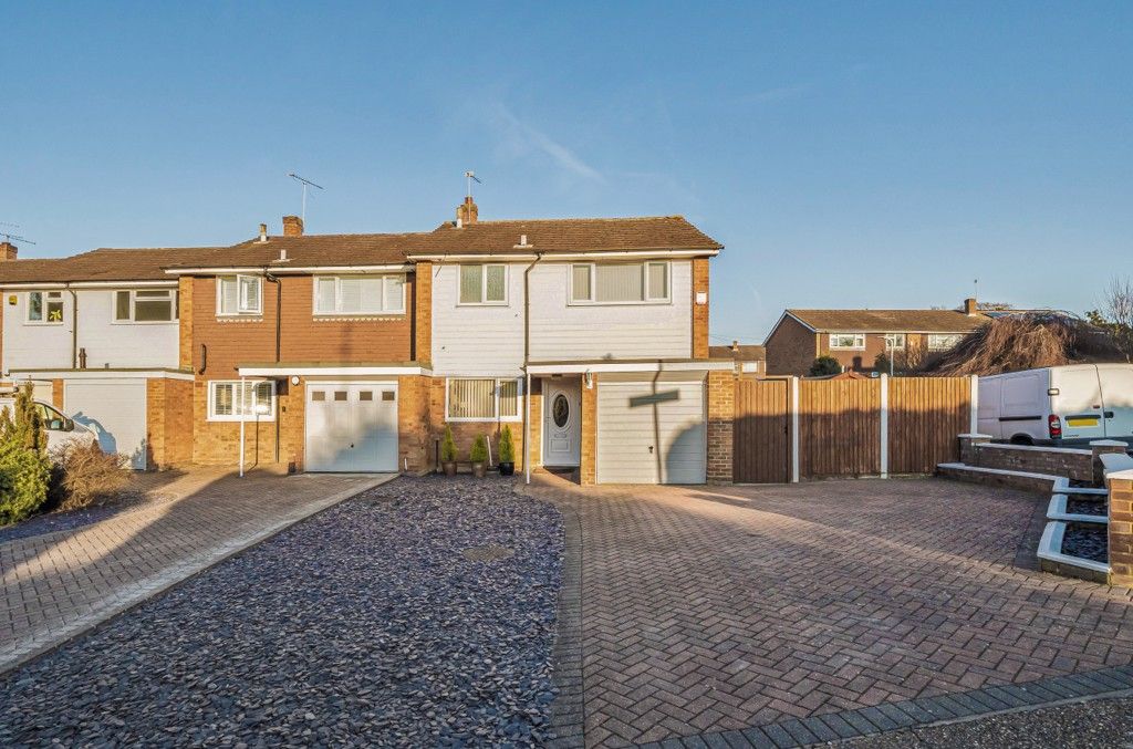 3 bed end terrace house for sale in Beacon Close, Uxbridge UB8 Zoopla