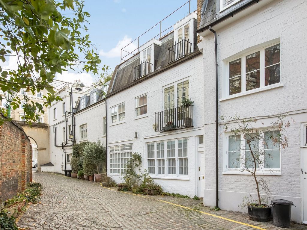 3 bed mews house for sale in Kynance Mews, South Kensington, London SW7