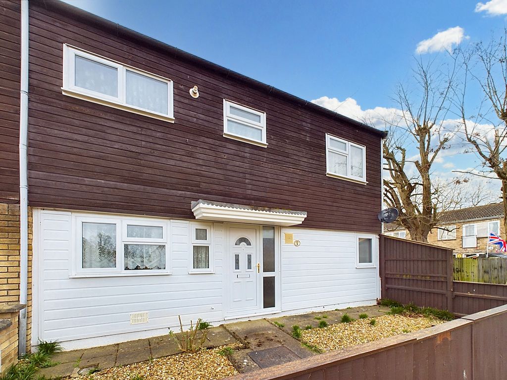 3 bed end terrace house for sale in St. Martins Way, Thetford, Norfolk