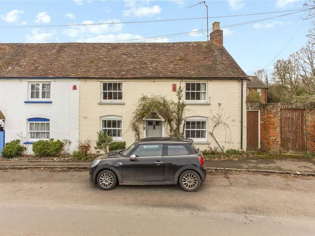 2 bed semidetached house for sale in Rectory Road, Maidenhead SL6, £