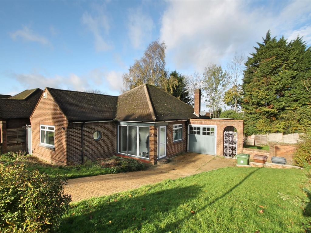 2 bed detached bungalow for sale in Richfield Road, Bushey WD23 Zoopla