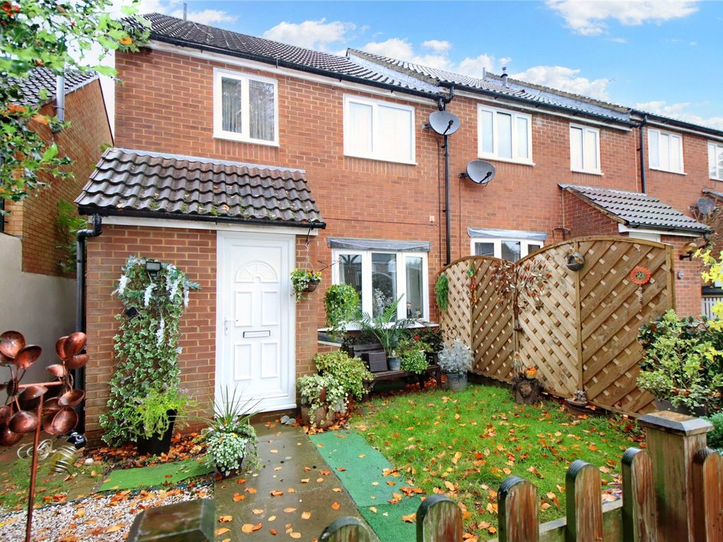 Newell Rise, Nash Mills, Hemel Hempstead, Hertfordshire HP3  