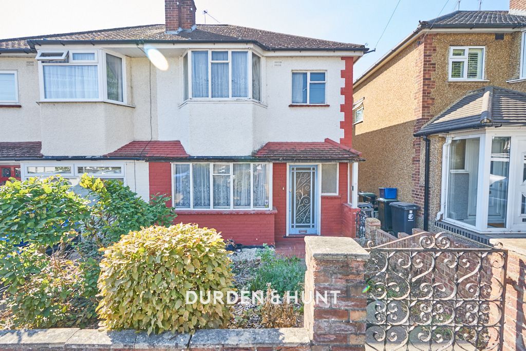 3 bed semidetached house for sale in Riverway, Loughton IG10 Zoopla
