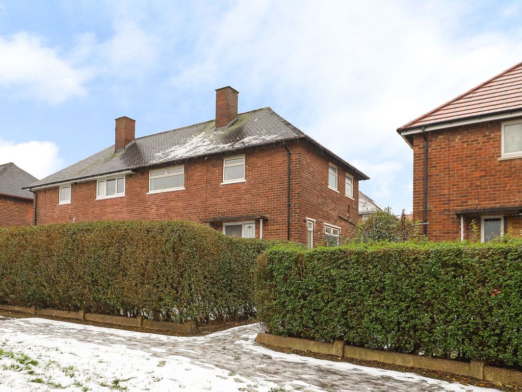 3 bed semidetached house for sale in Carr Road, Sheffield S12, £