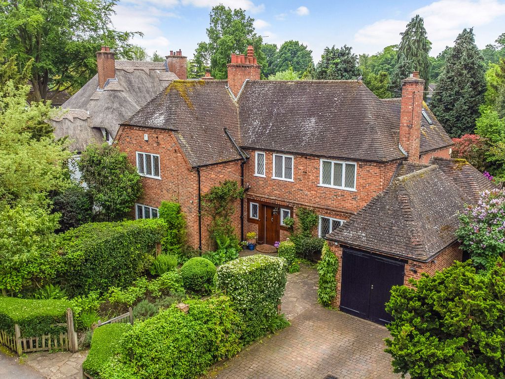 4 bed detached house for sale in Fieldgate Lane, Kenilworth CV8, £