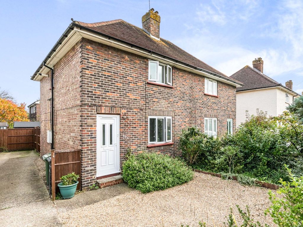 2 bed semidetached house for sale in Cedar Way, Guildford GU1 Zoopla
