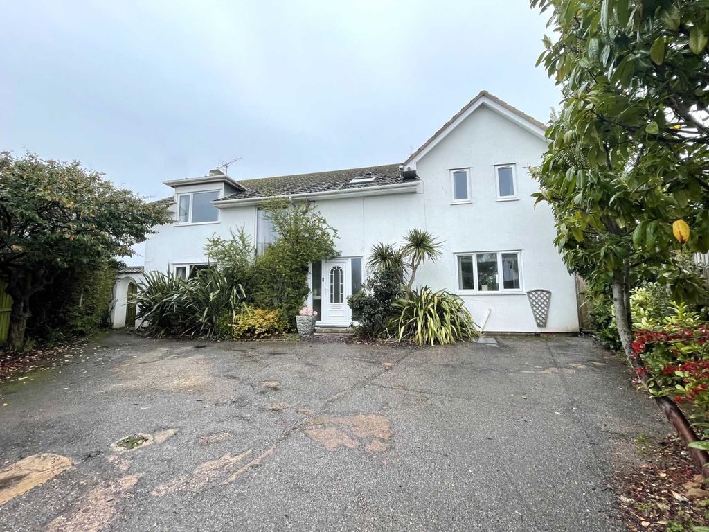 5 bed detached house for sale in Hayes Close, Budleigh Salterton EX9