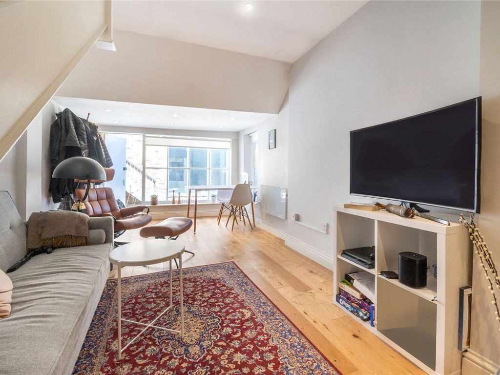 2 bed to rent in Chalk Farm Road, Chalk Farm NW1, £1,733 pcm