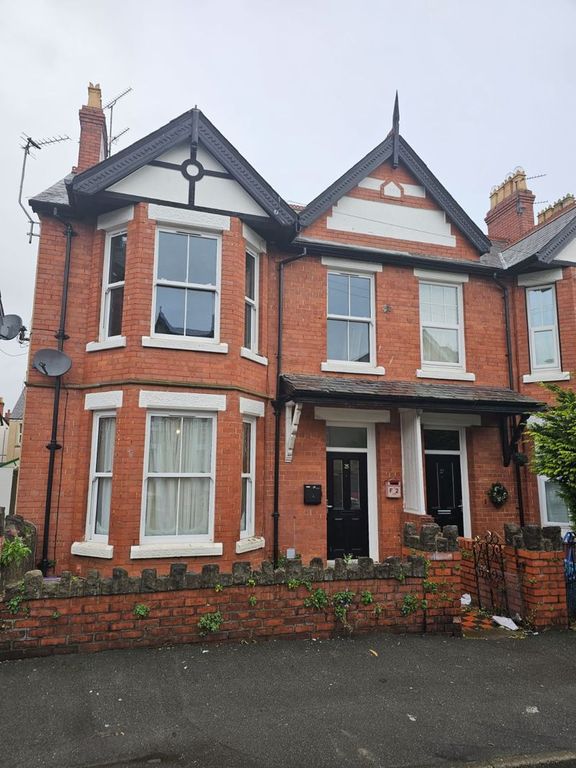 3 bed flat to rent in Lawson Road, Colwyn Bay LL29, £725 pcm Zoopla