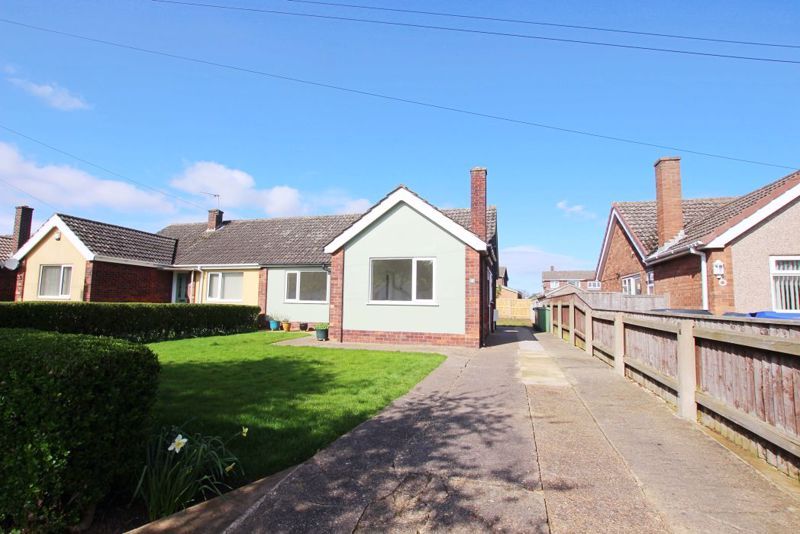 2 bed semidetached bungalow for sale in Clyfton Crescent, Immingham
