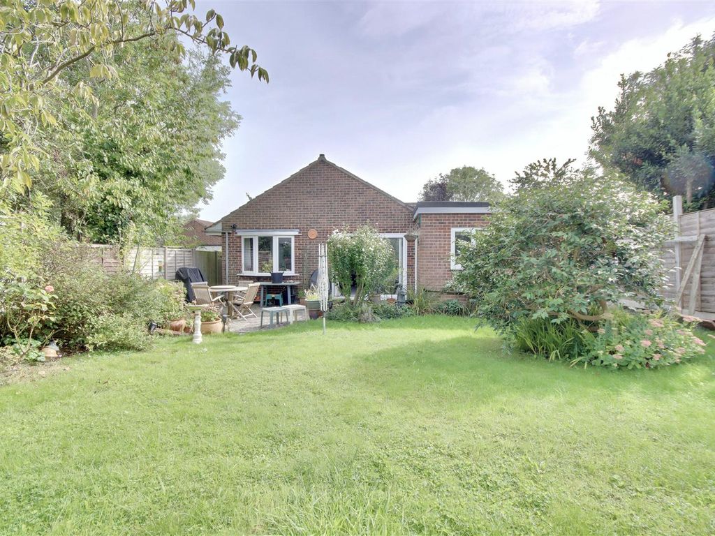 4 bed bungalow for sale in Blackbrook Road, Fareham PO15, £500,000 Zoopla