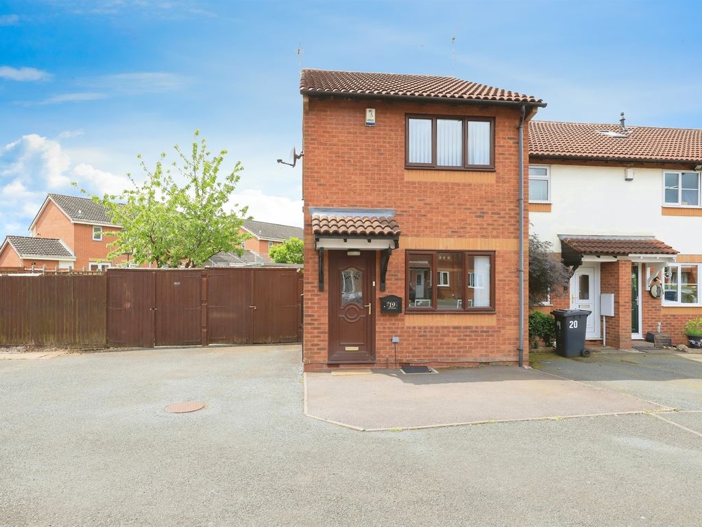 2 bed semidetached house for sale in Barn Farm Close, Bilston WV14, £180,000 Zoopla