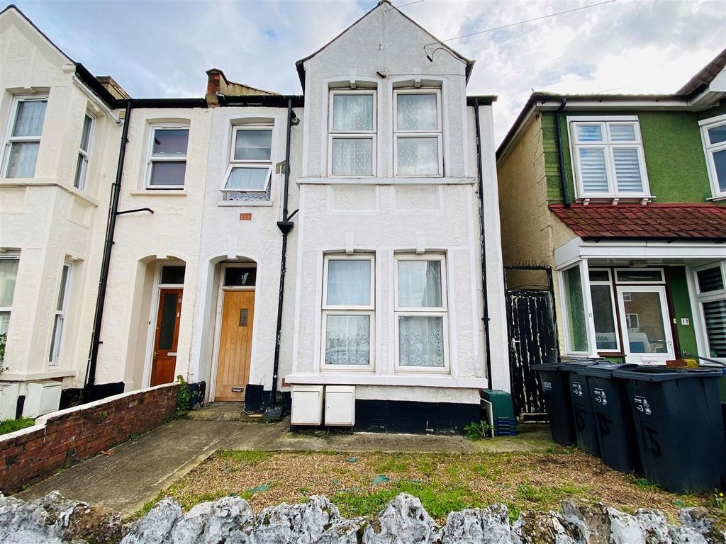 3 bed flat for sale in Sandfield Road, Thornton Heath CR7 Zoopla