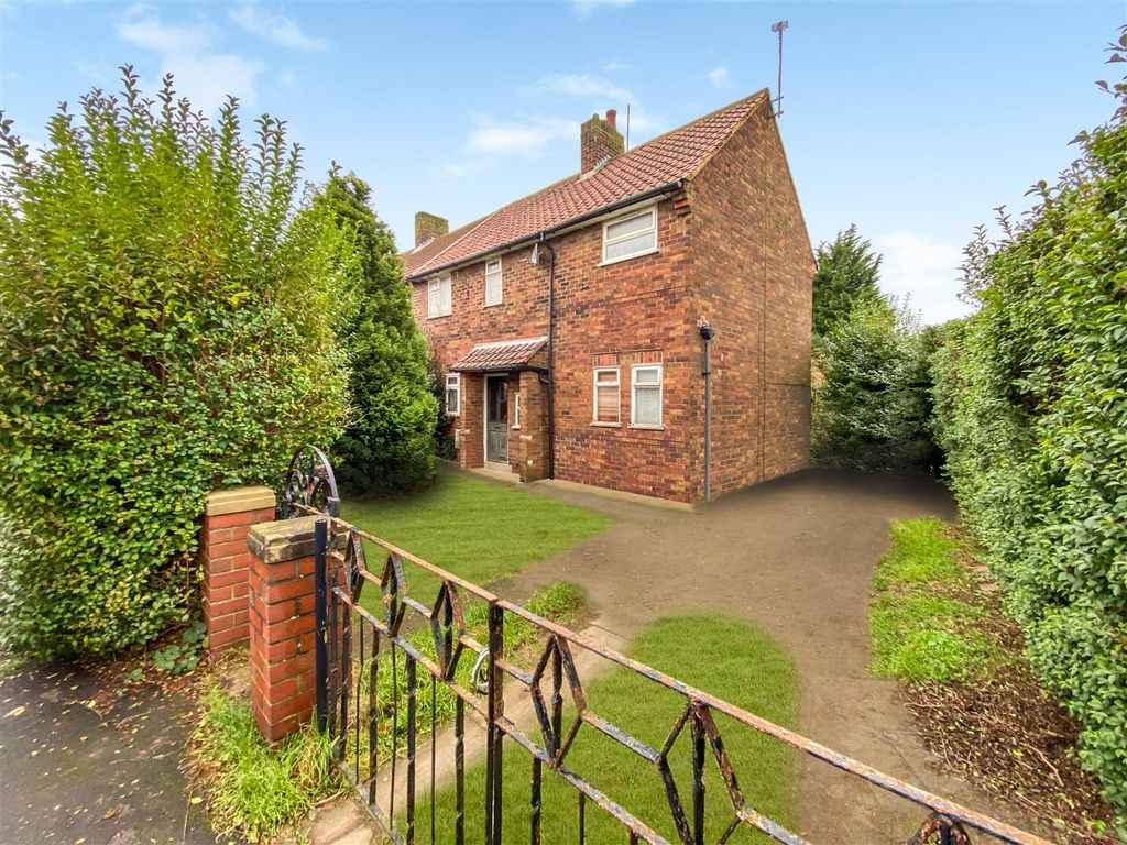 3 bed semidetached house for sale in Green Acres, Eggborough, Goole