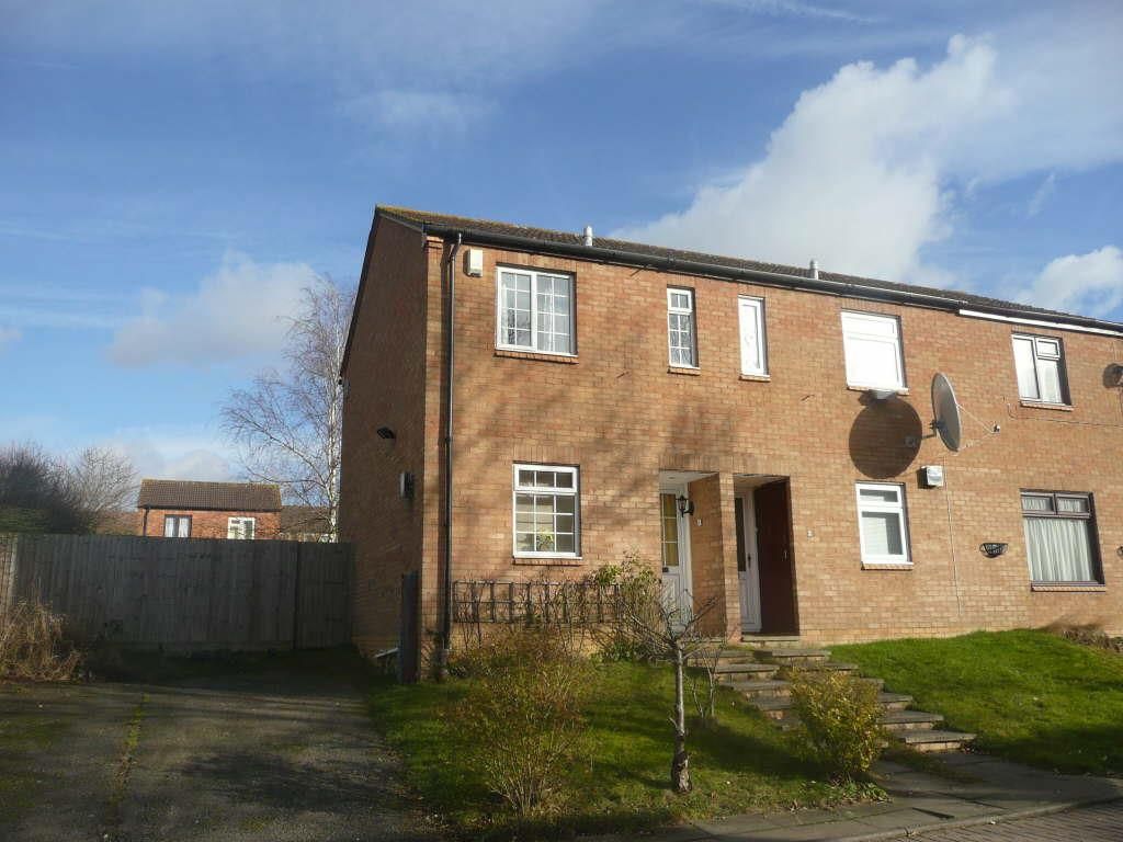 2 bed end terrace house to rent in Helston Place, Fishermead, Milton