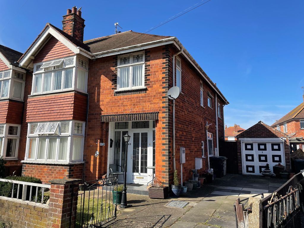 4 bed semidetached house for sale in Beresford Avenue, Skegness PE25