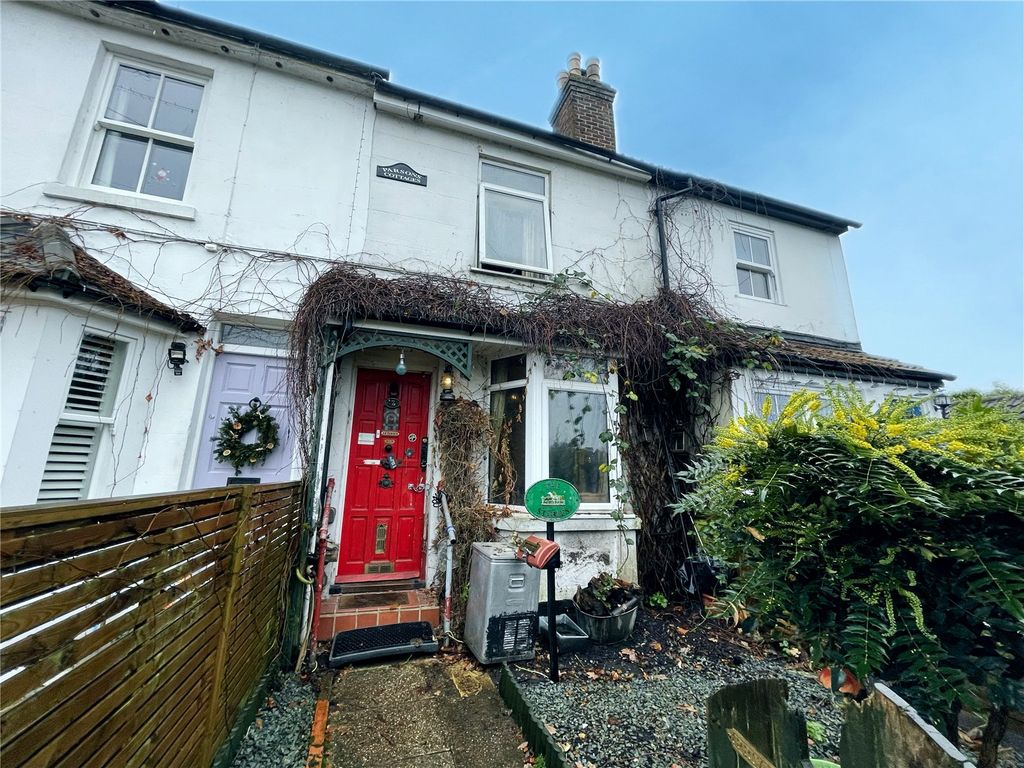 2 bed detached house for sale in Harpers Road, Ash, Aldershot, Surrey