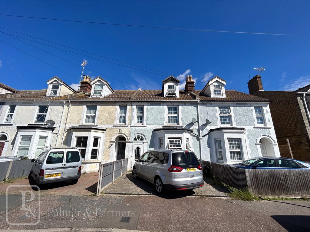 4 bed terraced house for sale in Rosemary Road West, ClactonOnSea