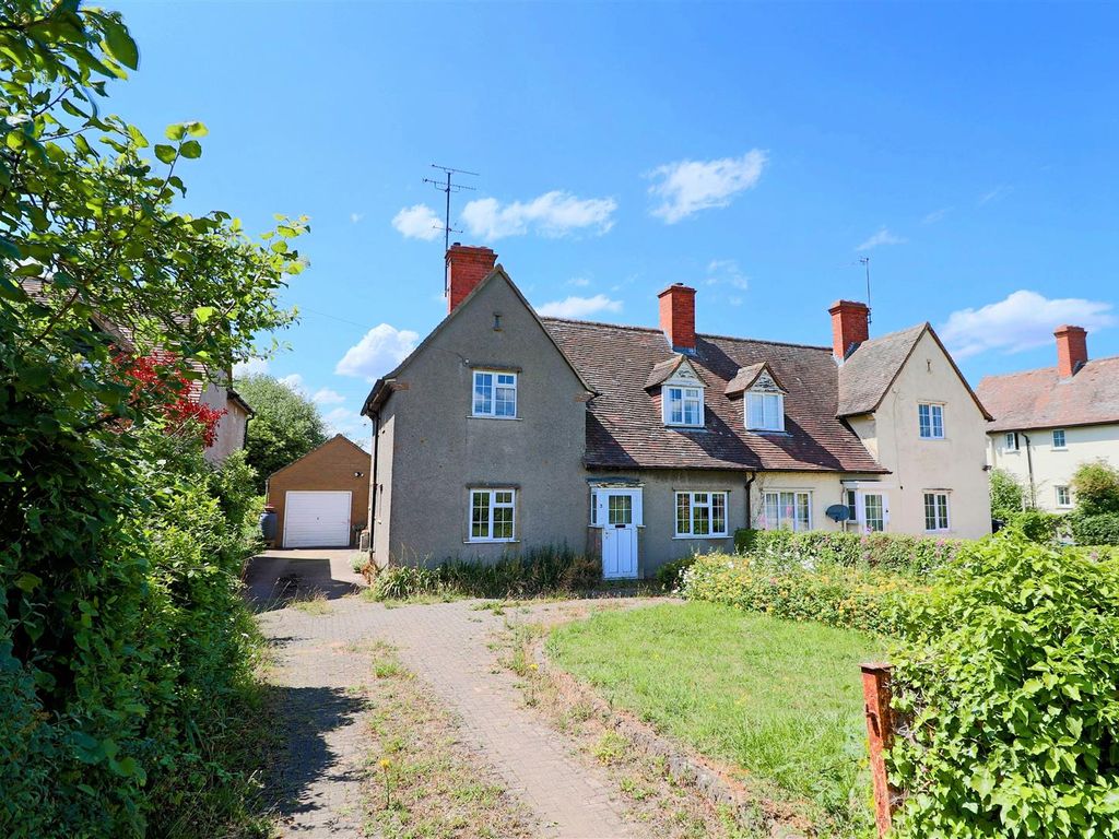 3 bed semidetached house for sale in Broadway Road, Toddington