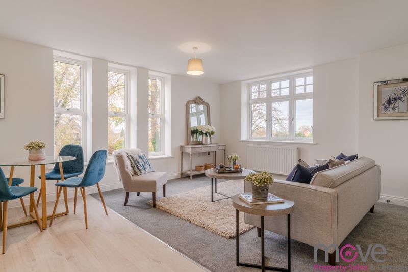 1 bed flat for sale in Station Road, Churchdown GL3, £190,000 Zoopla