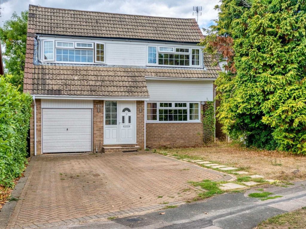 4 bed detached house for sale in Kidmore Road, Caversham Heights RG4