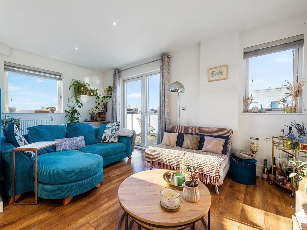 Lily Way, Palmers Green, London N13  