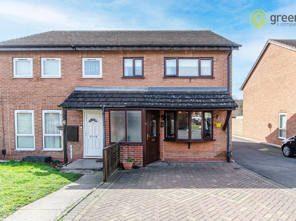 3 bed end terrace house for sale in Kingsford Close, Castle Bromwich