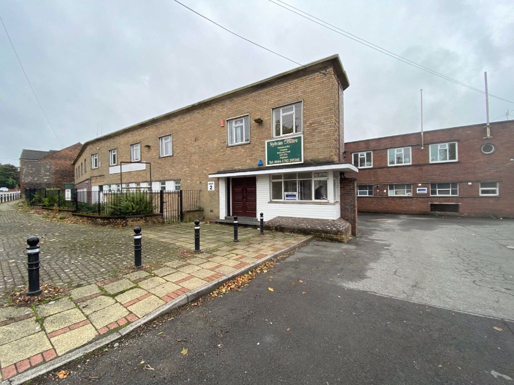 Light industrial to let in Normacot Road, StokeOnTrent, Staffordshire