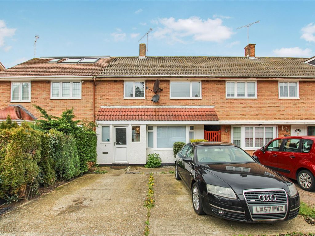 3 bed terraced house for sale in Hornbeam Close, Brentwood CM13, £