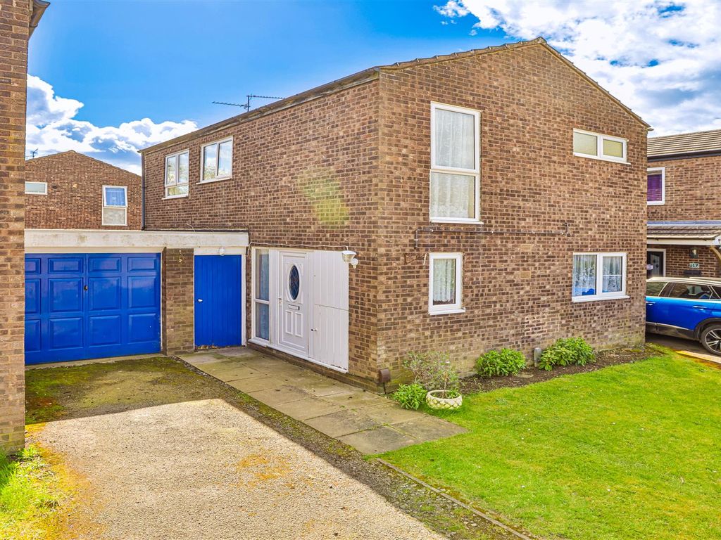 3 bed linkdetached house for sale in Dresden Close, Corby NN18 Zoopla
