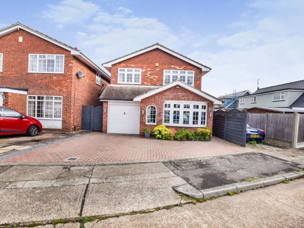 4 bed detached house for sale in Willow Hill, StanfordLeHope SS17, £