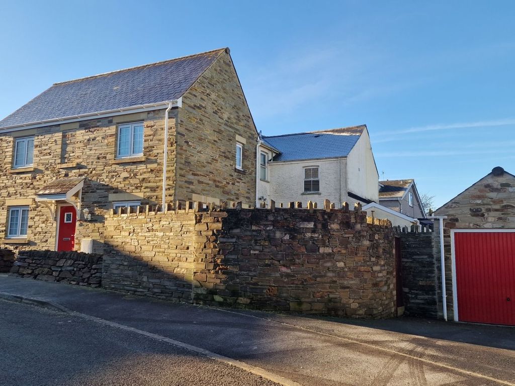 3 bed detached house to rent in Lady Beam Court, Kelly Bray, Callington