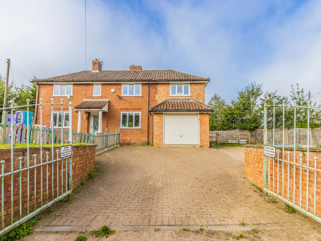 3 bed detached house for sale in Back Lane, North Elmham, Dereham NR20