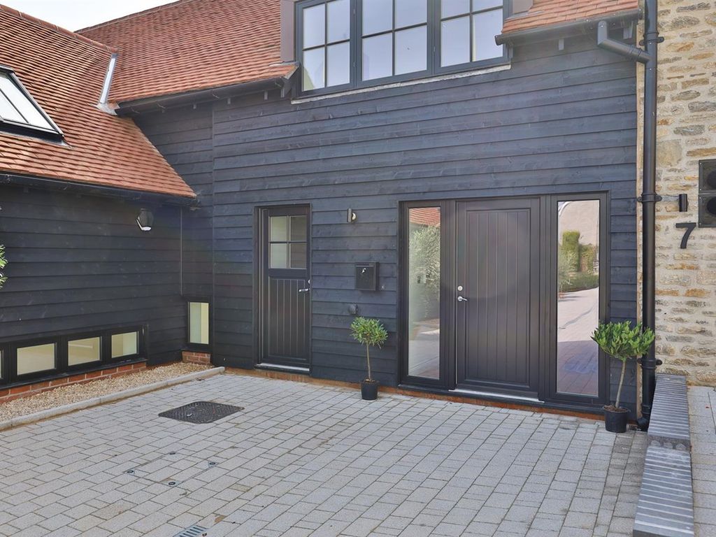 4 bed barn conversion for sale in Church Hill, Stalbridge, Sturminster