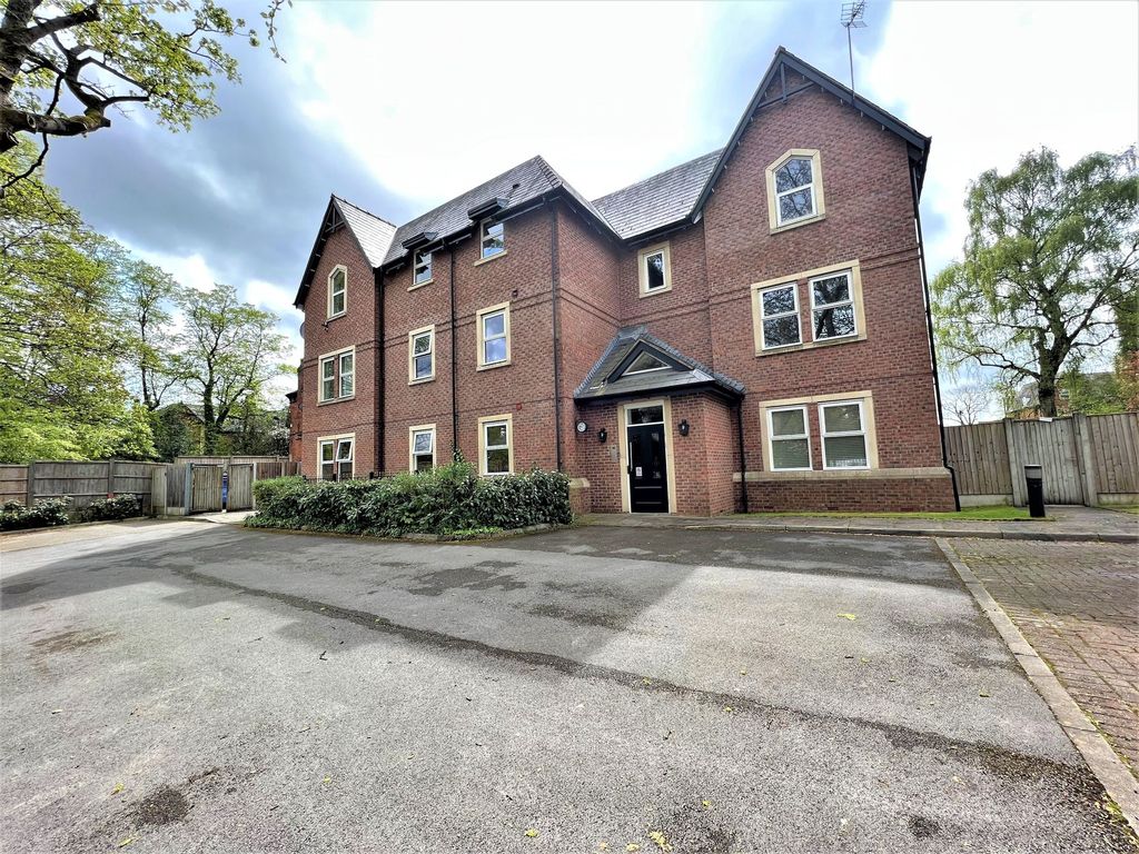 2 bed flat for sale in Half Edge Lane, Ellesmere Park M30 Zoopla
