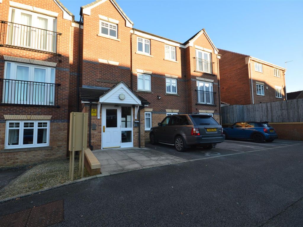 2 bed flat for sale in Bellflower Close, Whitwood, Castleford WF10 Zoopla